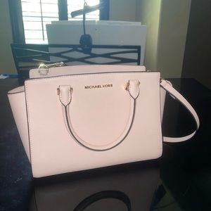 $85 Michael Kors bag💗